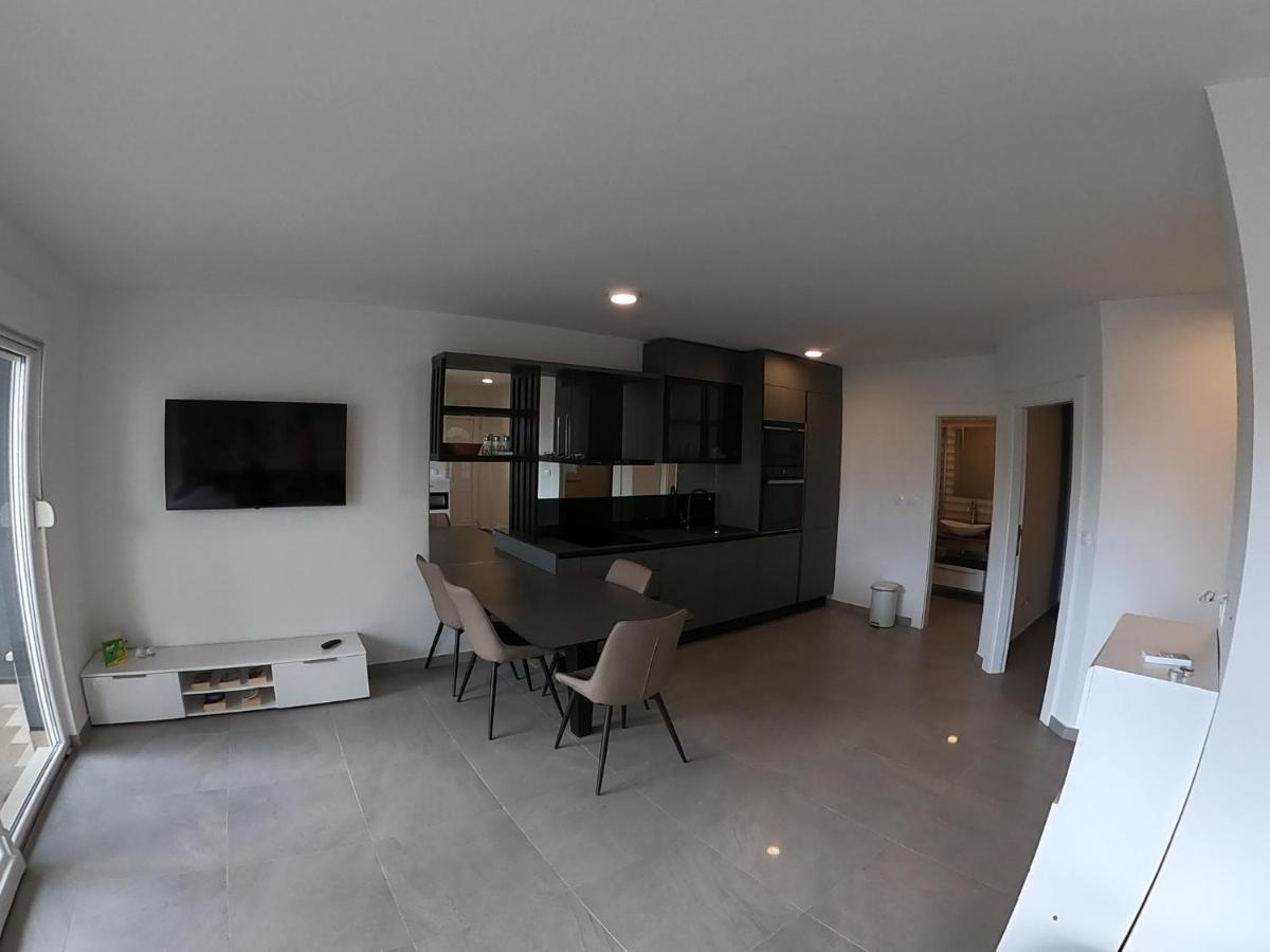 Omazic Apartment