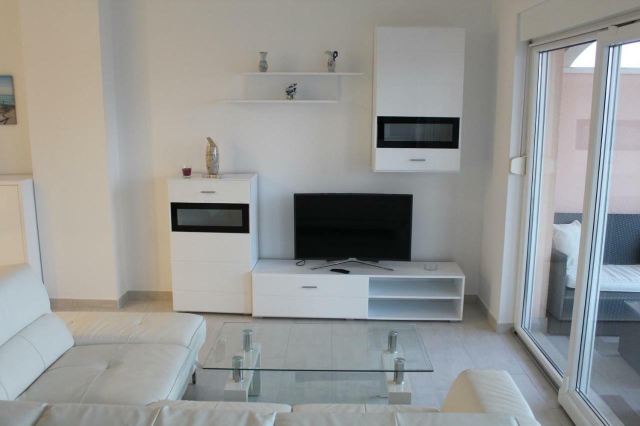 Omazic Apartment *